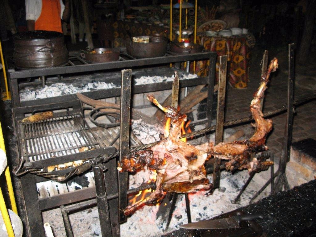 BOMA Dinner & Drum Show | Alwa Africa