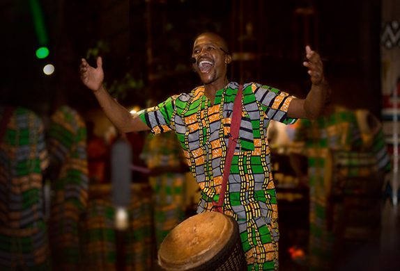 BOMA Dinner & Drum Show | Alwa Africa